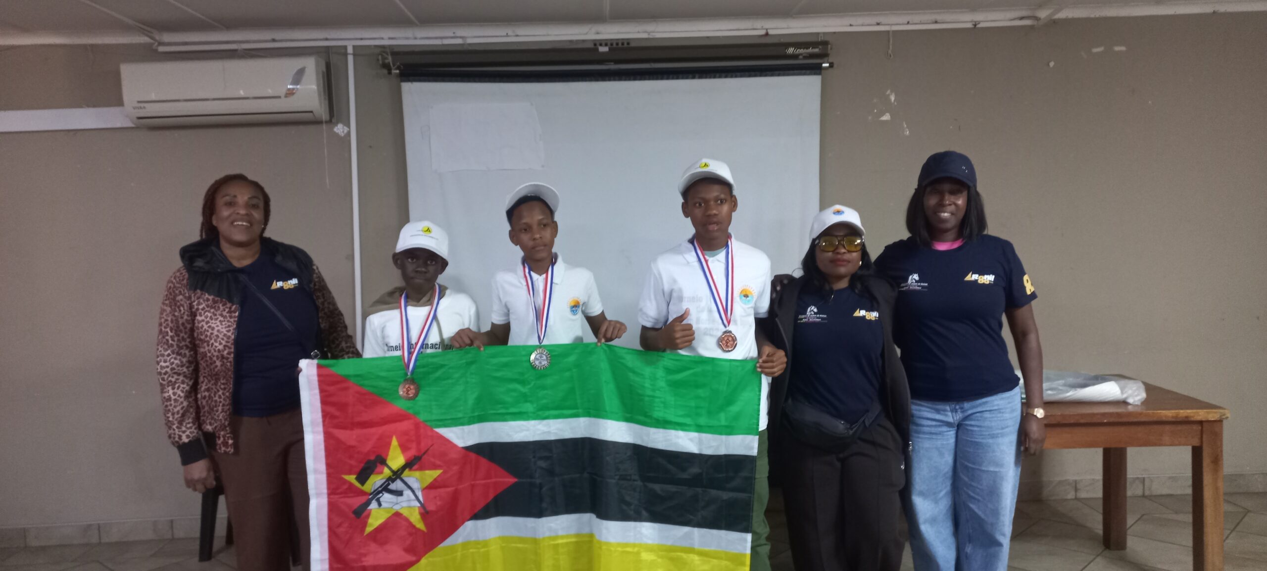 Cerimónia de entrega de prémios das categorias U12 e U14 do Trojan Horse Chess Open 2026, no Caritas, em Manzini