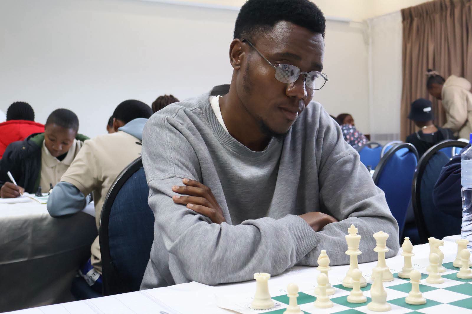 Retrato de Mario Emerson Langa, de Moçambique, 15º classificado na secção Open do Trojan Horse Chess Open 2026