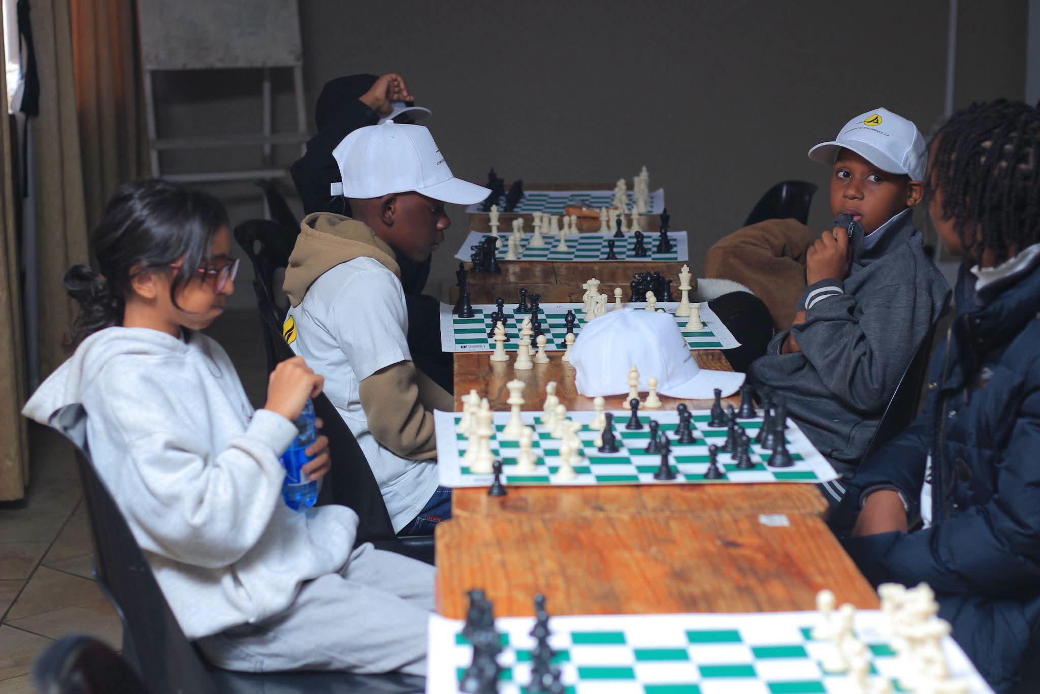 Sala de jogos do Caritas, em Manzini, durante as categorias U12 e U14 do Trojan Horse Chess Open 2026