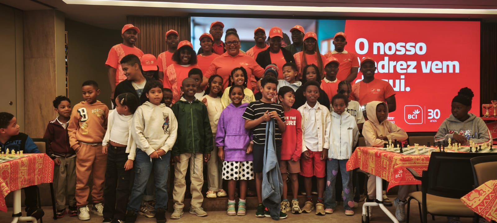 Participantes do Open BCI a disputar as suas partidas em Maputo